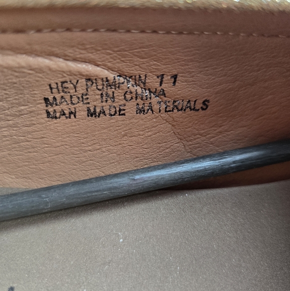 Hey Girl by Corkys "Hey Pumpkin" Gold Glitter Penny Loafers - Size 11 - Picture 5 of 6